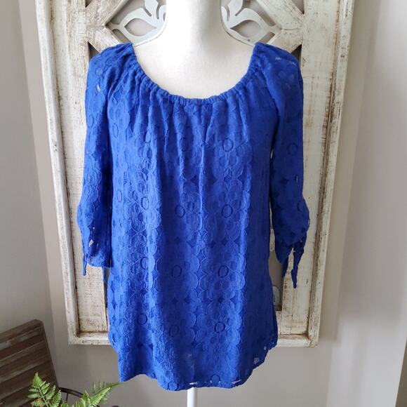 Stylus Women's Off Shoulder 3/4 Tie Sheer Sleeve Lace Overlay Floral Top in Blue - Picture 2 of 6